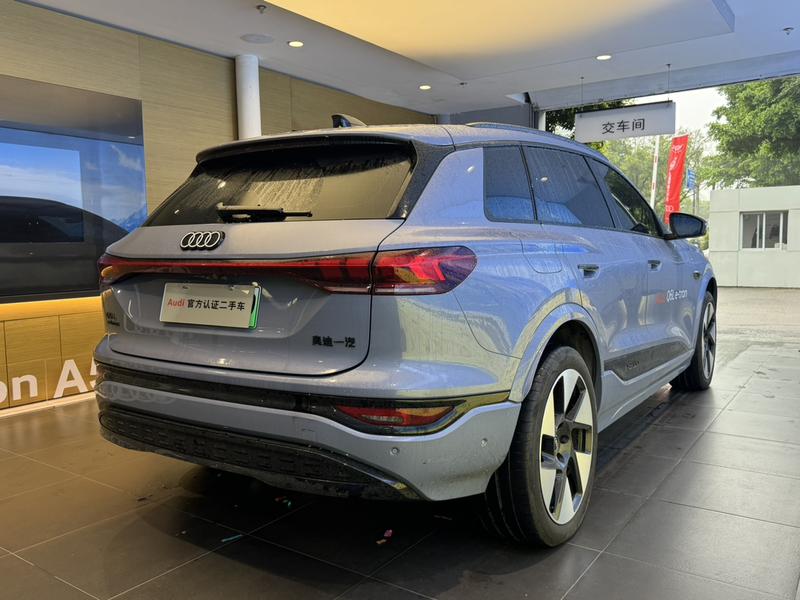 Audi Q6L e-tron, 2025 — фото 6 из 12
