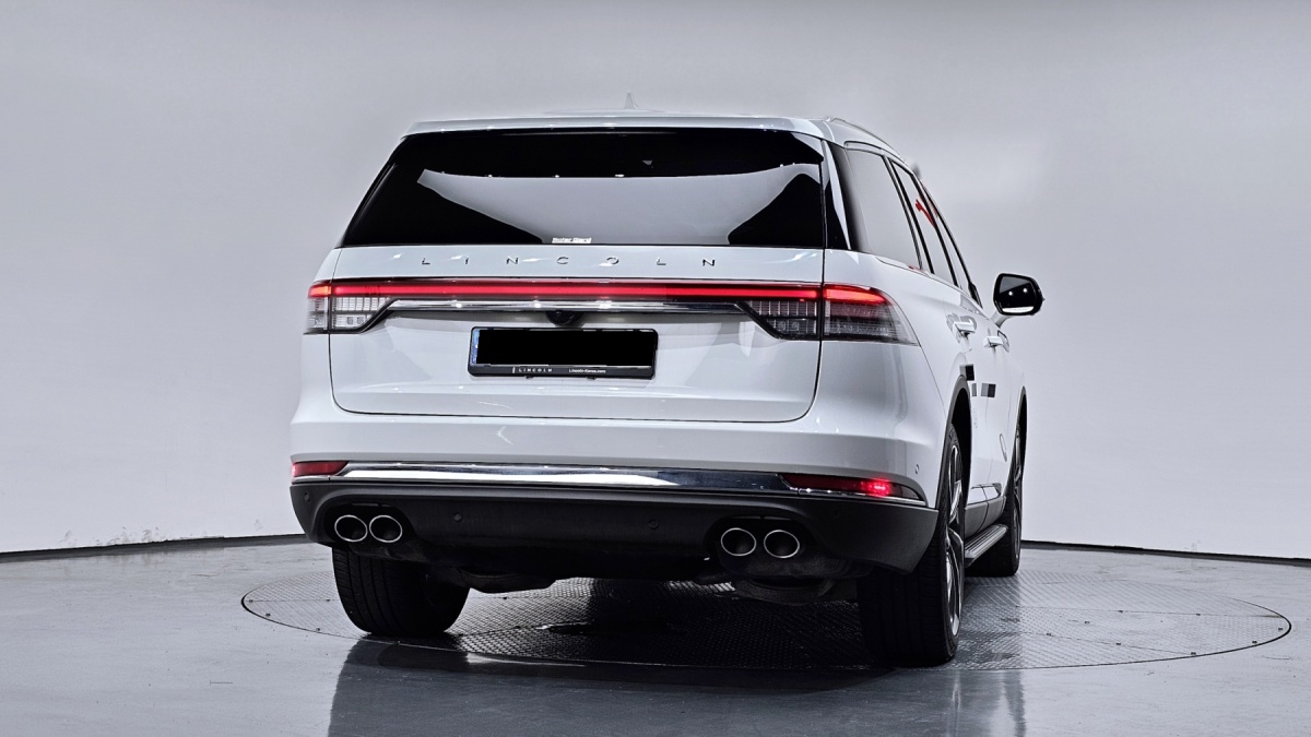 Lincoln Aviator, 2023 — фото 4 из 12