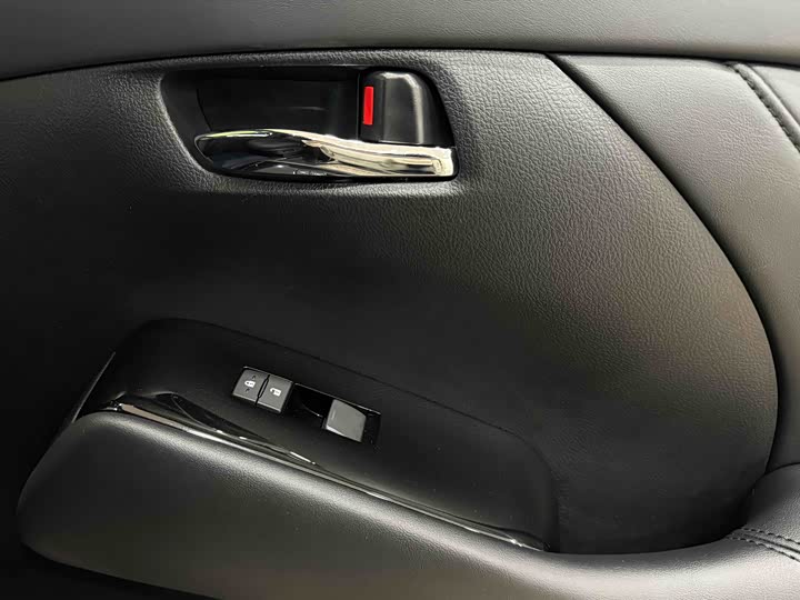 Lexus LM, 2022 — фото 11 из 12