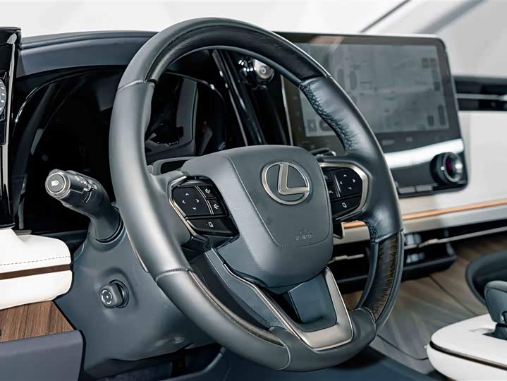 Lexus LM, 2025 — фото 9 из 9