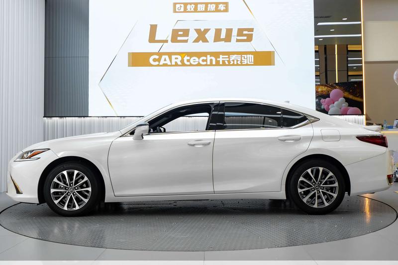 Lexus ES, 2024 — фото 3 из 12