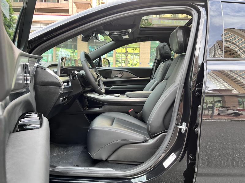 Cadillac XT5, 2025 — фото 9 из 12