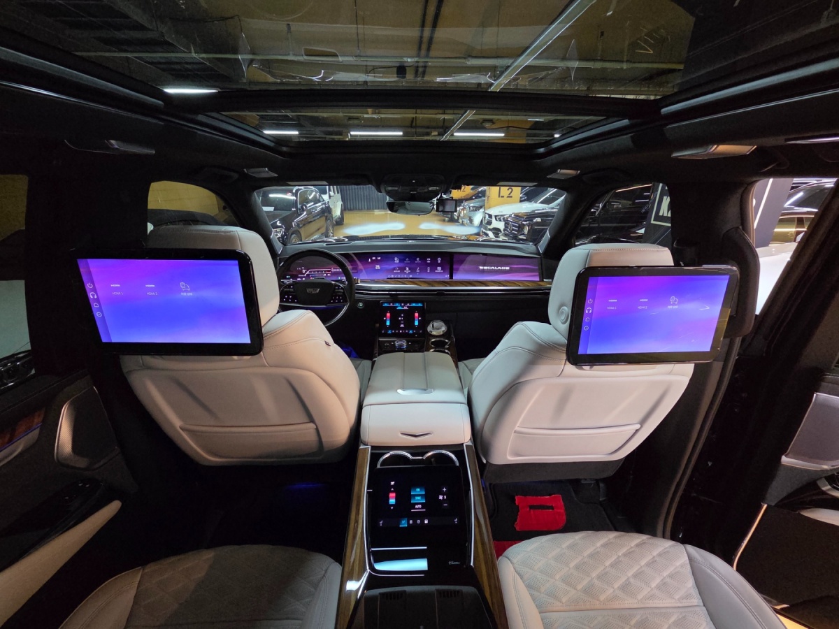 Cadillac Escalade, 2025 — фото 12 из 12