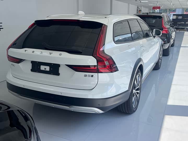 Volvo V90, 2022 — фото 6 из 9