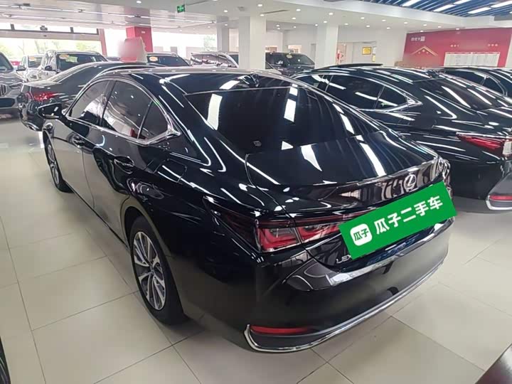 Lexus ES, 2025 — фото 5 из 9