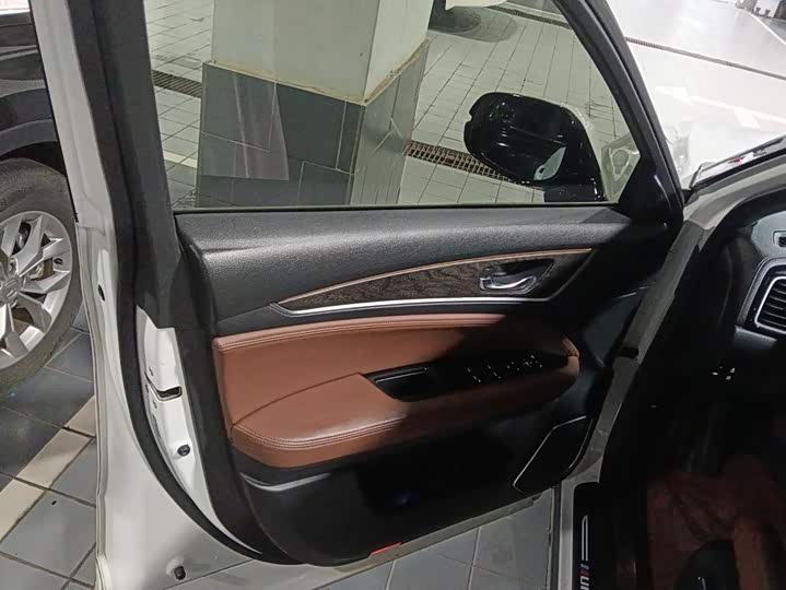 Honda UR-V, 2022 — фото 7 из 9
