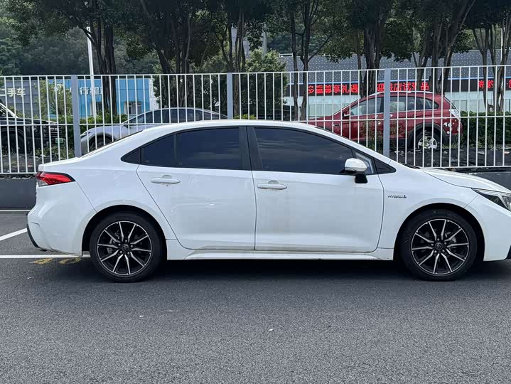 Toyota Levin, 2023 — фото 8 из 9