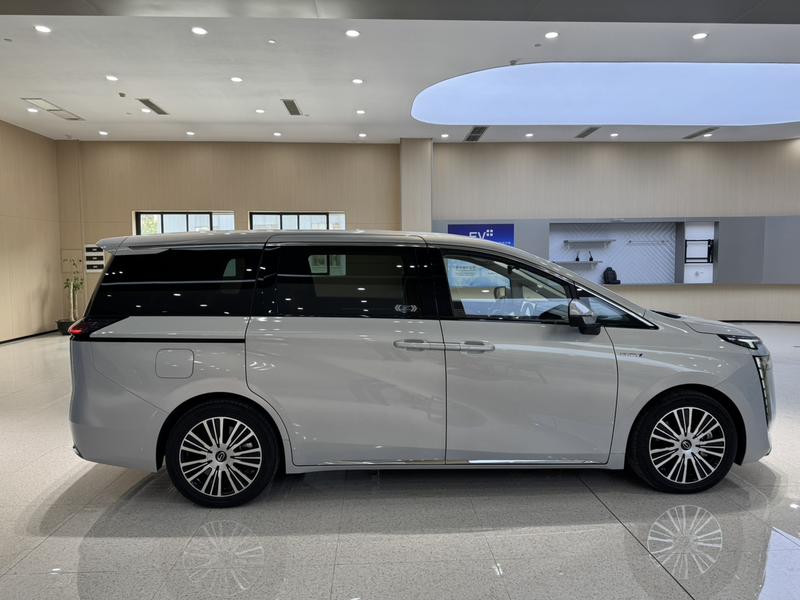 GAC Trumpchi E8, 2024 — фото 8 из 12