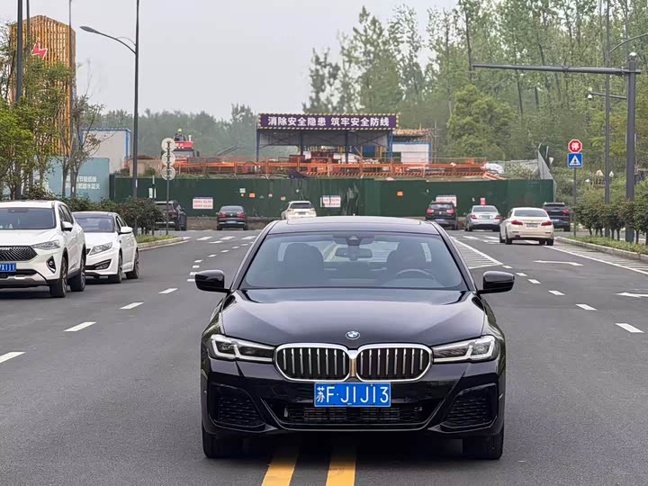 BMW 5 Series, 2022 — фото 2 из 9