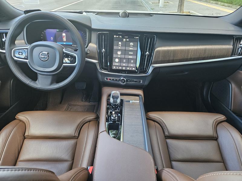 Volvo V90, 2023 — фото 7 из 12