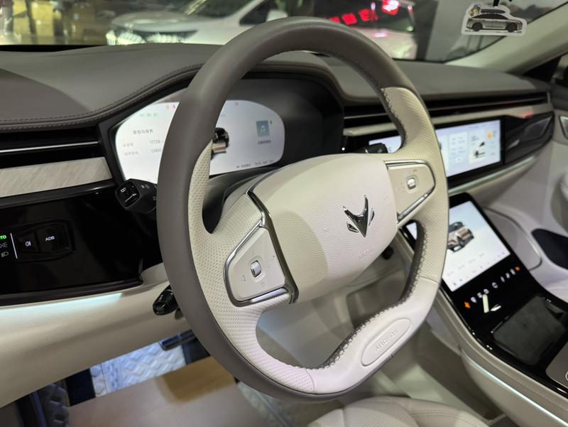 BAIC Arcfox Alpha T6, 2025 — фото 9 из 12