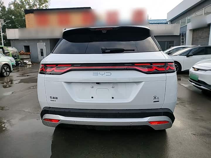 BYD Song L DM-i Hybrid, 2026 — фото 6 из 9
