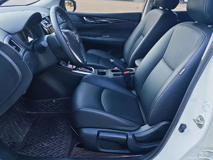 Nissan Tiida, 2022 — фото 6 из 9