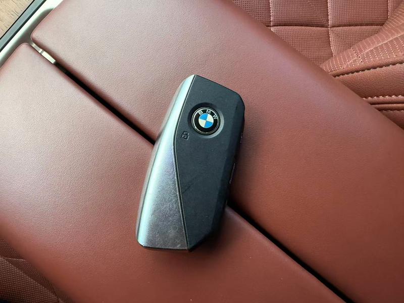 BMW iX, 2024 — фото 10 из 12