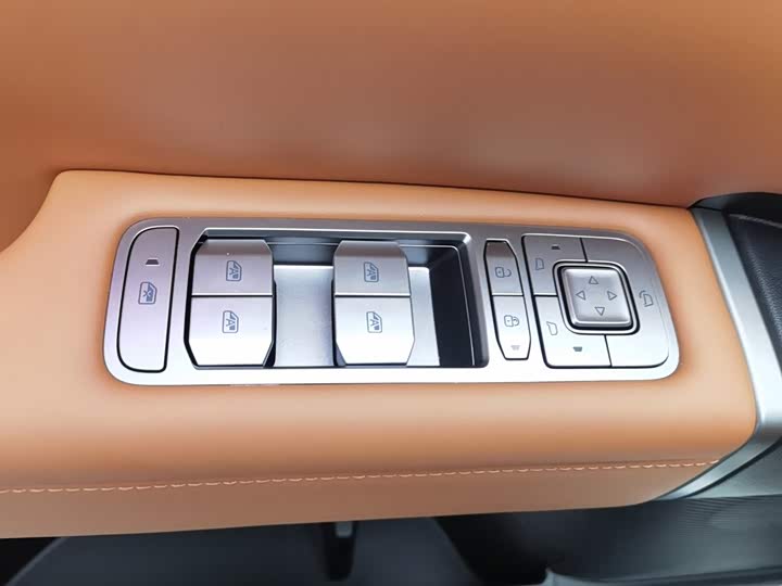 BYD FangChengBao Titanium 7 (Tai 7), 2026 — фото 9 из 9