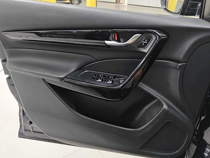 Dongfeng Aeolus AX7, 2022 — фото 7 из 9