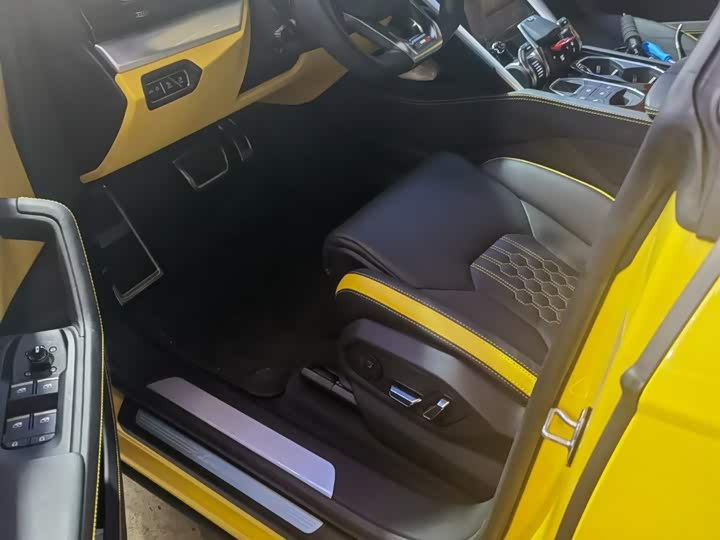 Lamborghini Urus, 2023 — фото 4 из 7