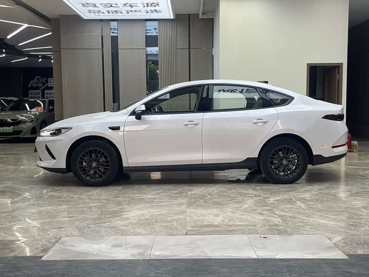 BYD Qin Plus, 2025 — фото 5 из 9