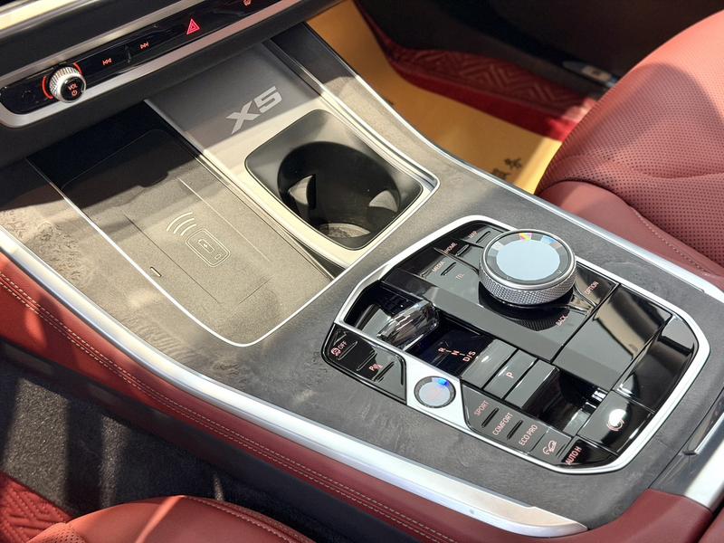BMW X5, 2025 — фото 12 из 12