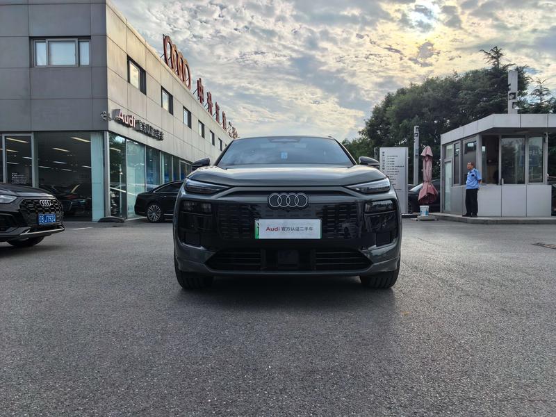Audi Q6L e-tron, 2025 — фото 2 из 12