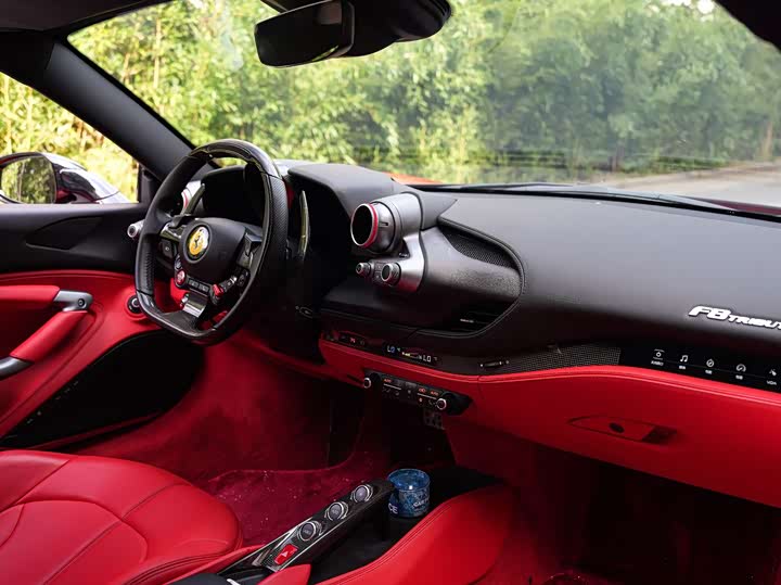 Ferrari F8, 2022 — фото 4 из 9