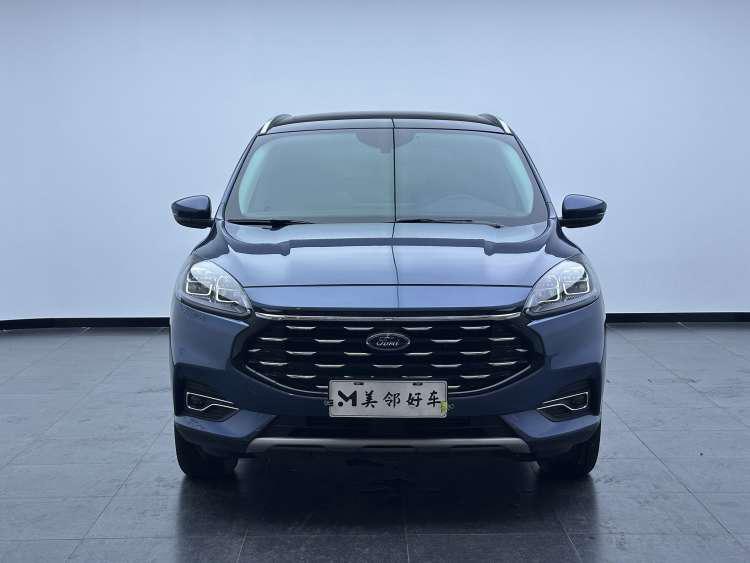 Ford Escape, 2023 — фото 2 из 10