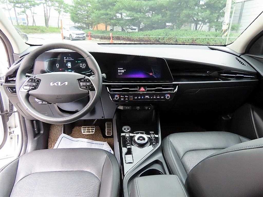 Kia Niro, 2022 — фото 6 из 12