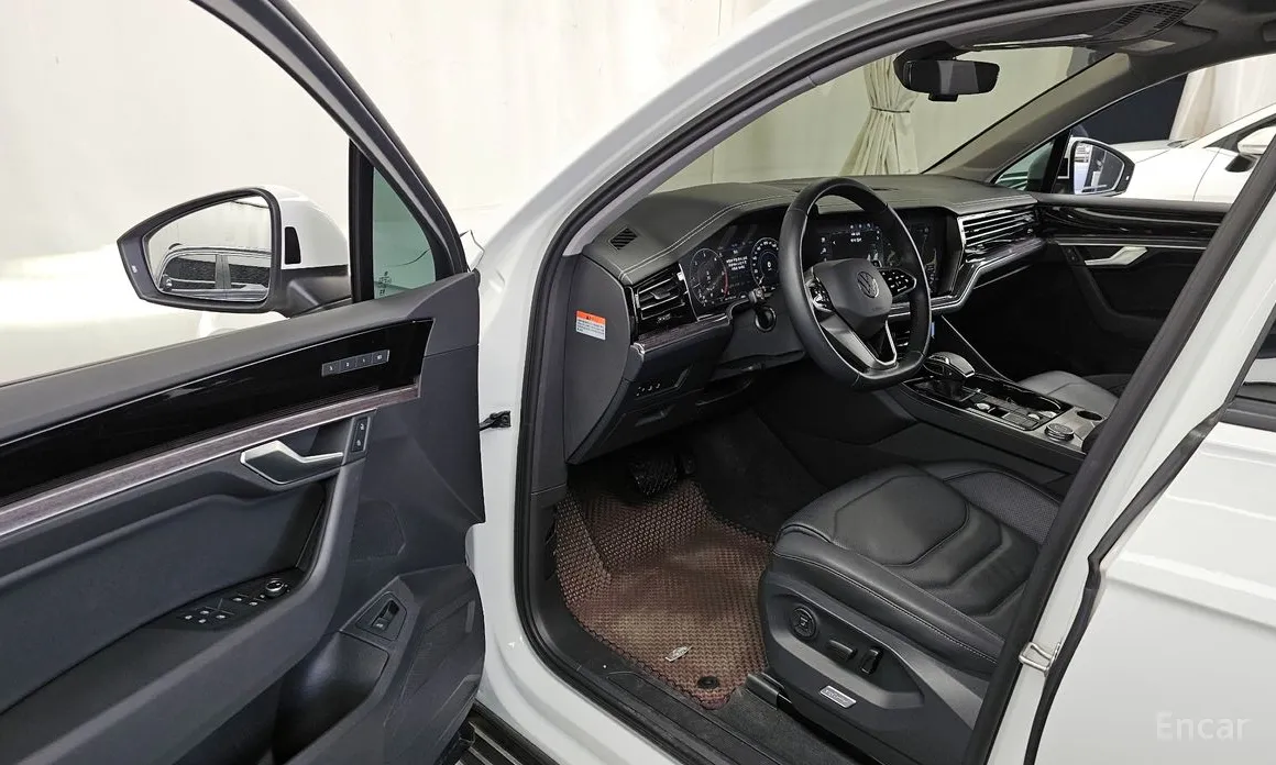 Volkswagen Touareg, 2023 — фото 10 из 12