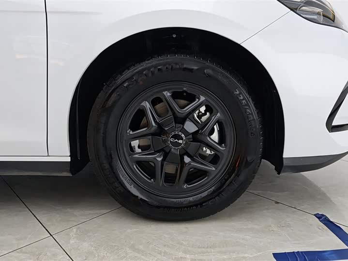 BYD Seal 05 DM-i Hybrid, 2025 — фото 6 из 9