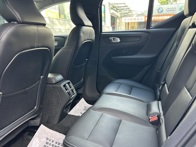 Volvo XC40, 2025 — фото 12 из 12