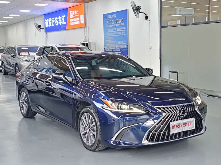 Lexus ES, 2022 — фото 3 из 9