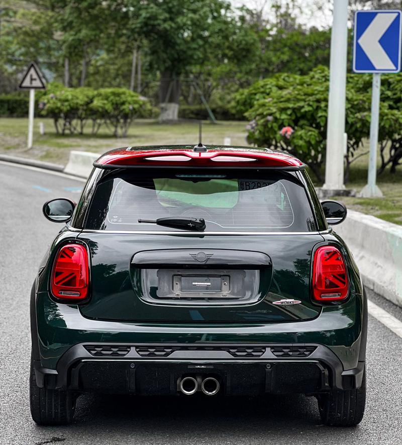 Mini Mini JCW, 2022 — фото 6 из 12