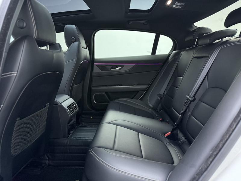 Jaguar XE L, 2022 — фото 11 из 12
