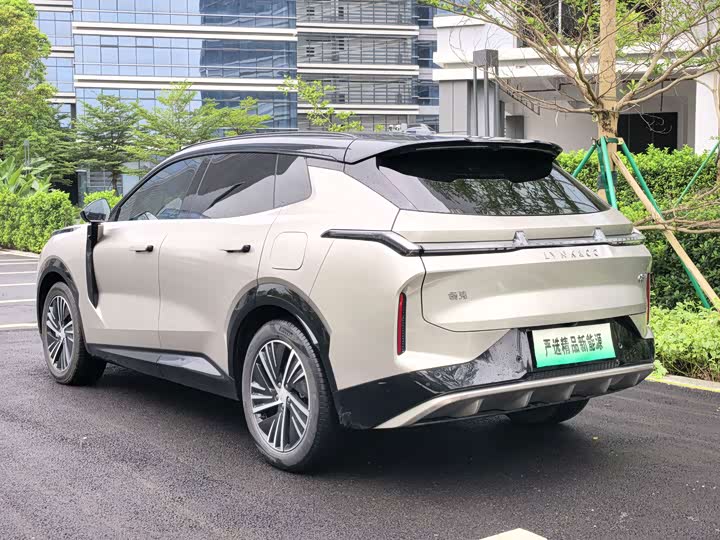 Lynk & Co 08 EM-P Hybrid, 2023 — фото 7 из 9
