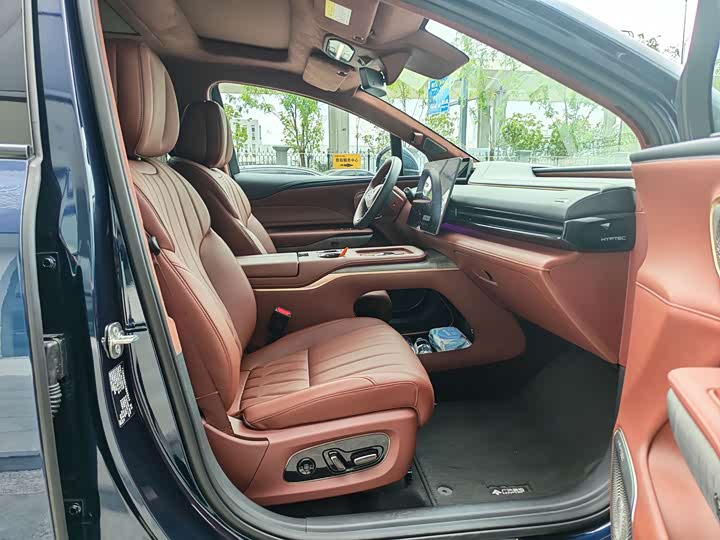 GAC Hyptec HL, 2025 — фото 6 из 9