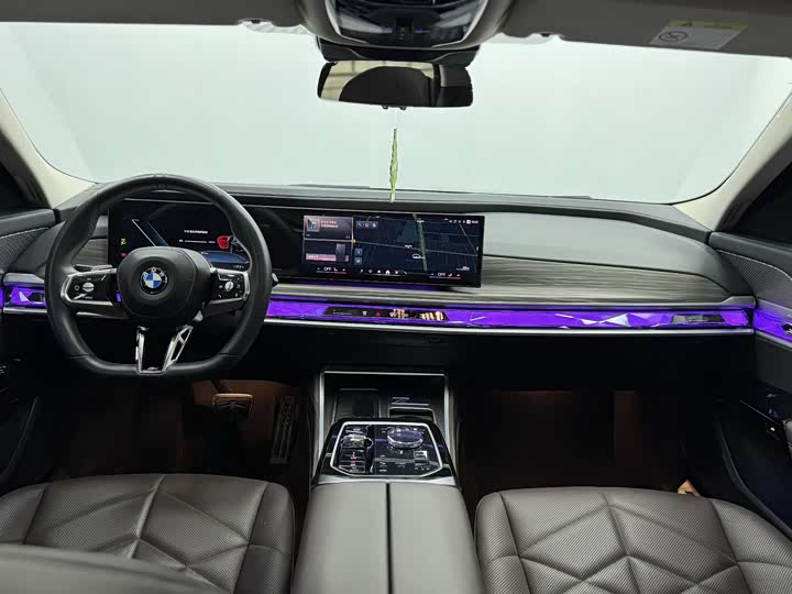 BMW i7, 2024 — фото 9 из 9