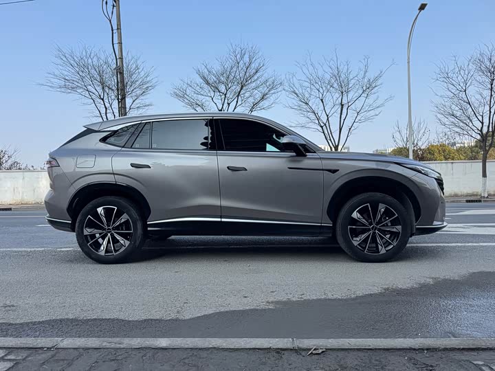 Roewe RX5, 2022 — фото 7 из 9