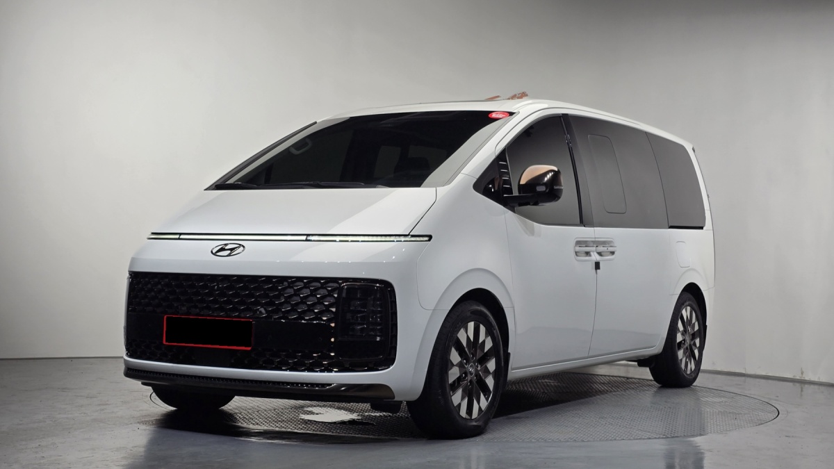 Hyundai Staria, 2022 — купить в Липецке под ключ