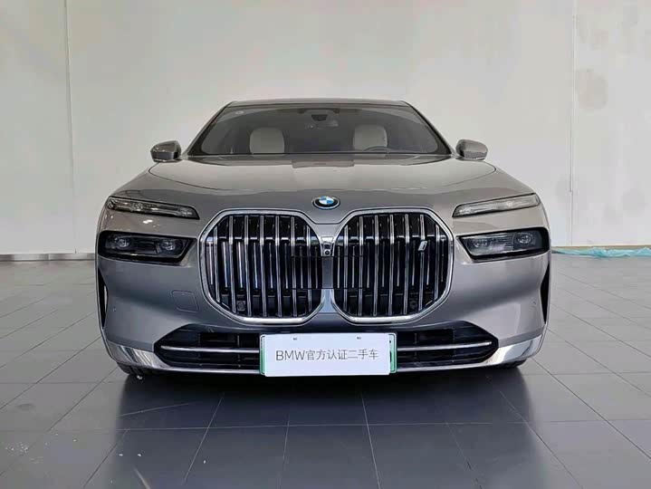 BMW i7, 2022 — фото 2 из 9