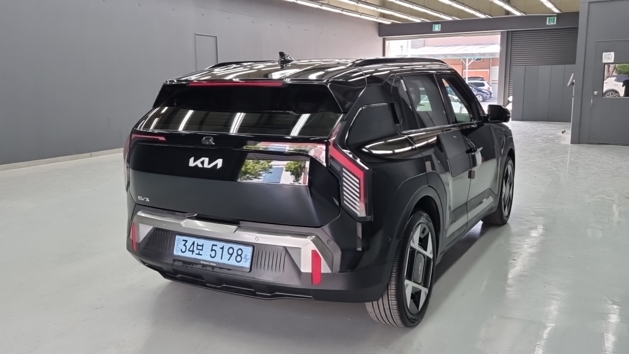 Kia EV3, 2024 — фото 4 из 12