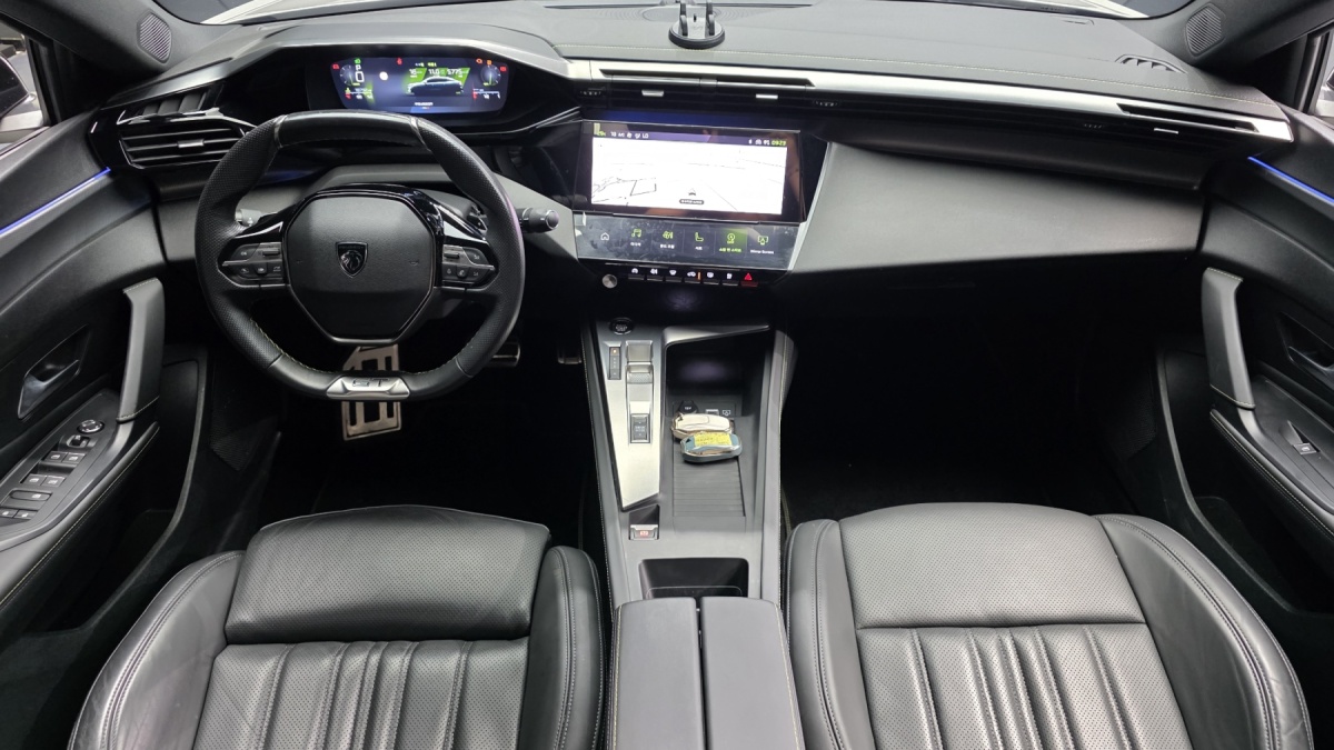 Peugeot 408, 2023 — фото 7 из 12