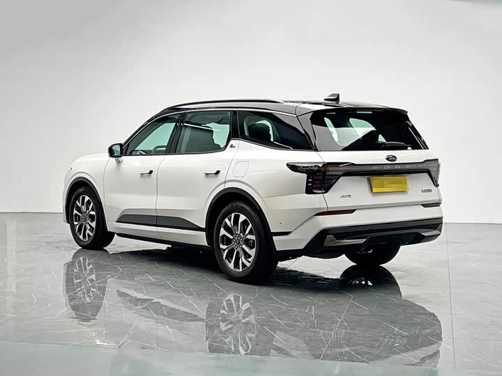 Ford Edge, 2023 — фото 4 из 9