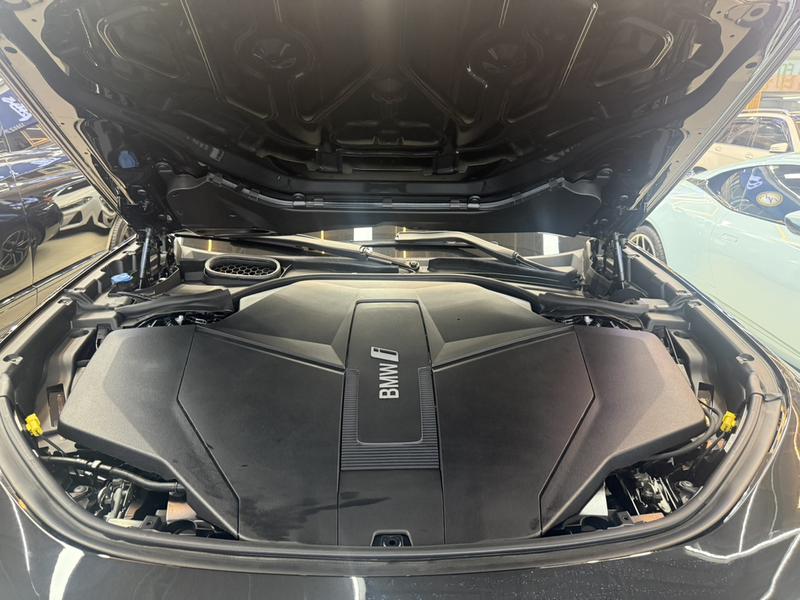 BMW i7, 2024 — фото 6 из 12