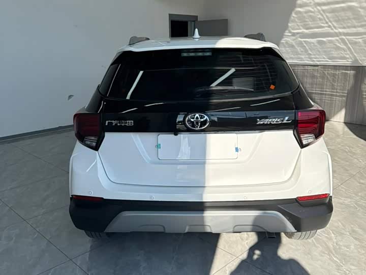 Toyota Yaris L Hatchback, 2022 — фото 5 из 9