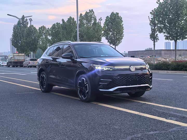 Volkswagen Tiguan L Pro, 2025 — фото 3 из 9