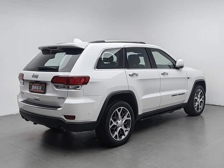 Jeep Grand Cherokee, 2022 — фото 2 из 9