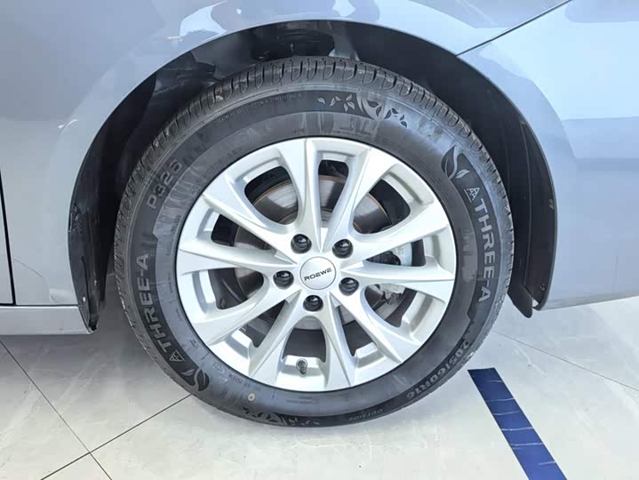 Roewe i5, 2025 — фото 6 из 9