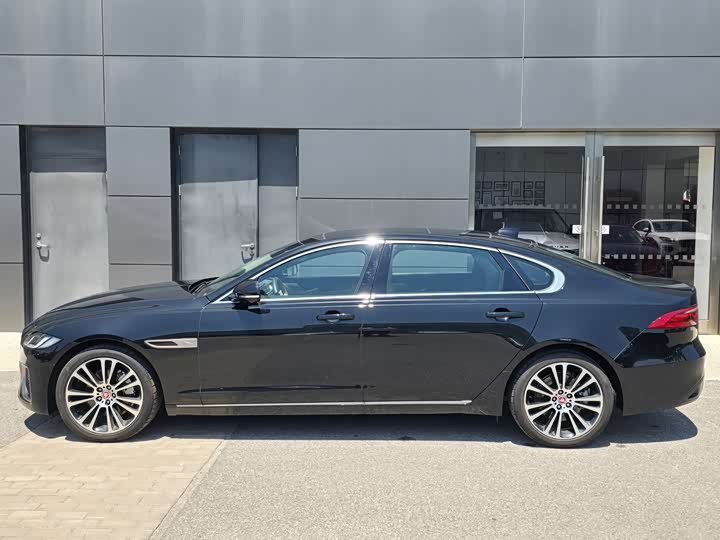 Jaguar XF L, 2025 — фото 8 из 9
