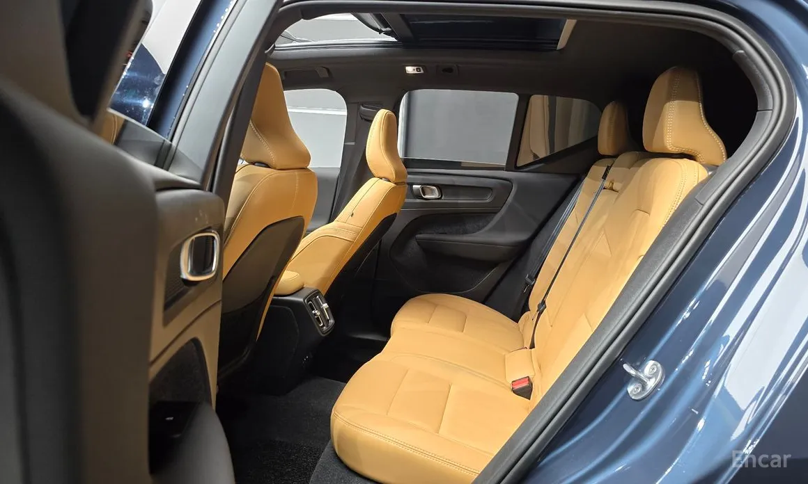 Volvo XC40, 2021 — фото 12 из 12