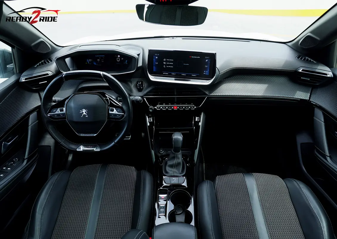 Peugeot 208, 2023 — фото 9 из 10